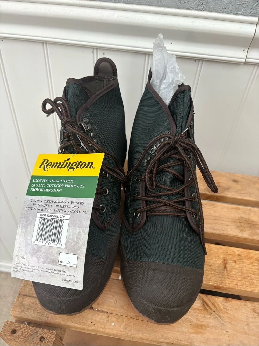 Remington Men’s Dark Green and Brown Lace-Up Outdoor Boots